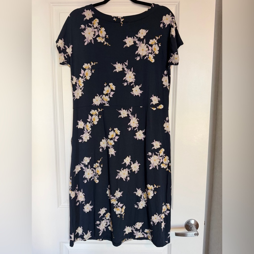 J. Jill Wearever Collection floral A-line dress in navy bloom with short sleeves - Picture 6 of 9